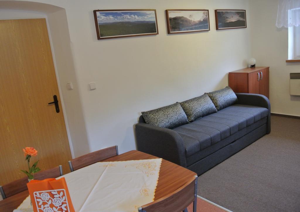 Ruze Apartment